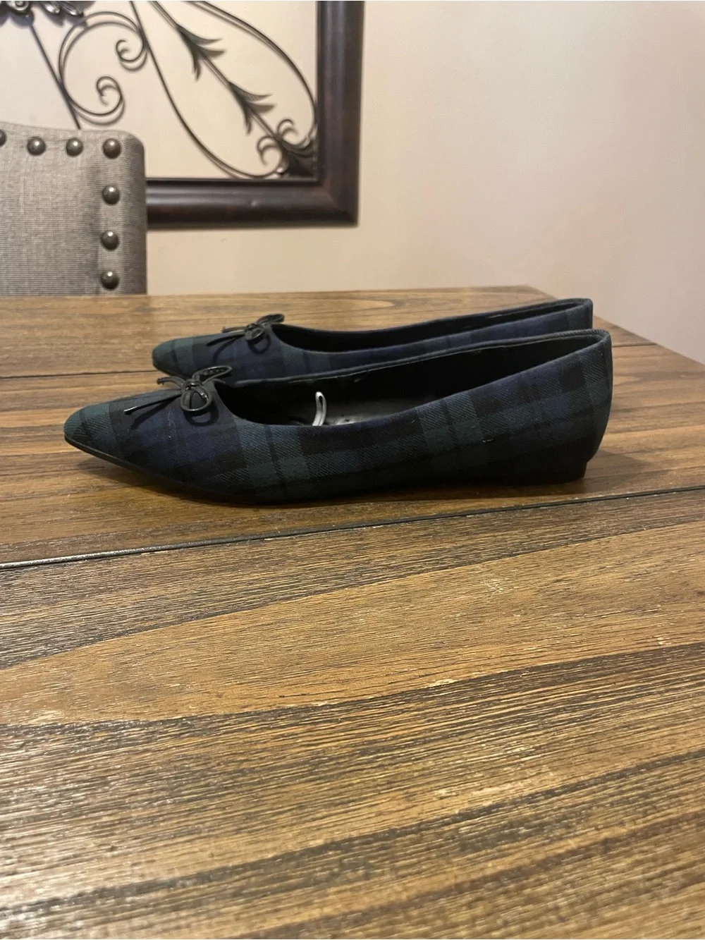 J.Crew Tartan Plaid Pointed Toe Bow Flats Women’s Size 7 Navy Green Preppy Twee